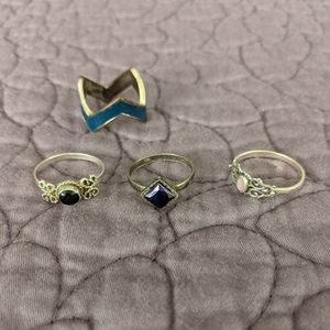 ⚡3 for $20⚡ 4 Rings - great costume pieces